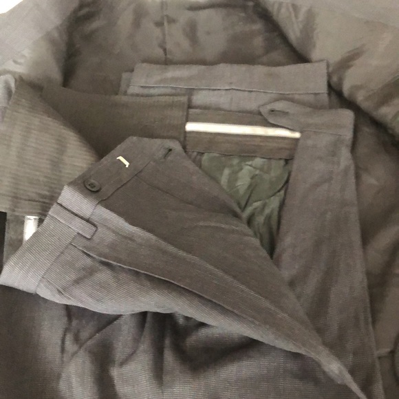 GIORGIO ARMANI 100% wool lightweight men’s suit
